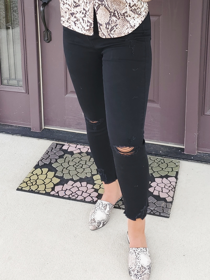 Fallin for you black distressed denim jeans - Image 3