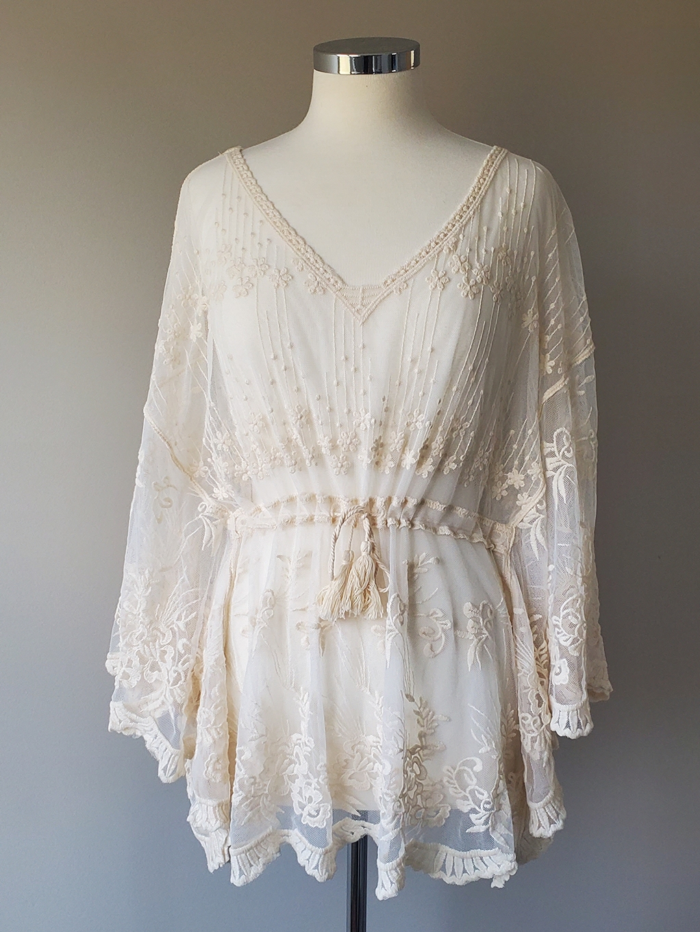 Bentley Lace Kimono