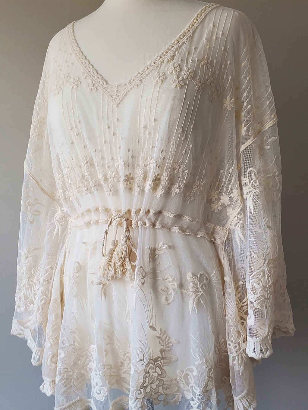 Bentley Lace Kimono - Image 4