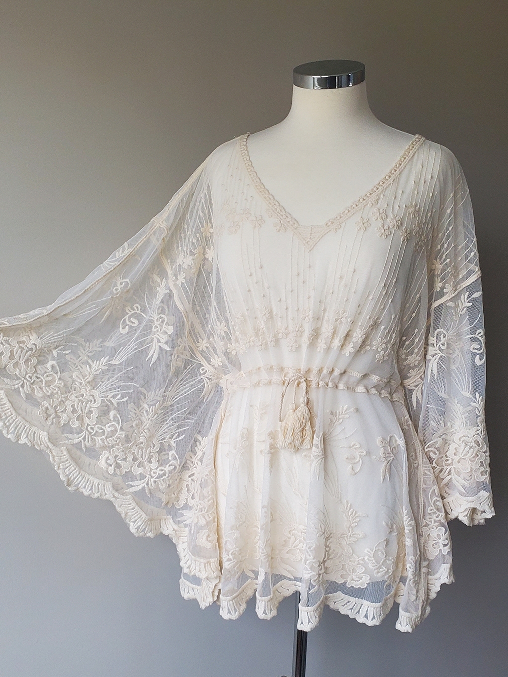 Bentley Lace Kimono - Image 2
