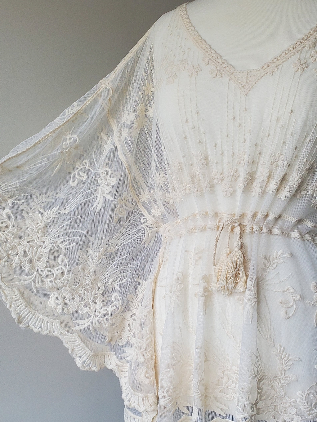 Bentley Lace Kimono - Image 3