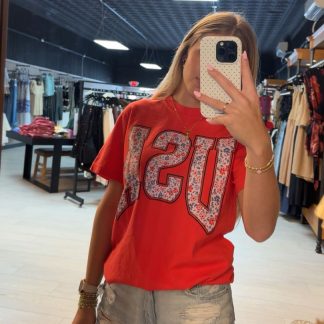 USA Daisy Graphic Tee