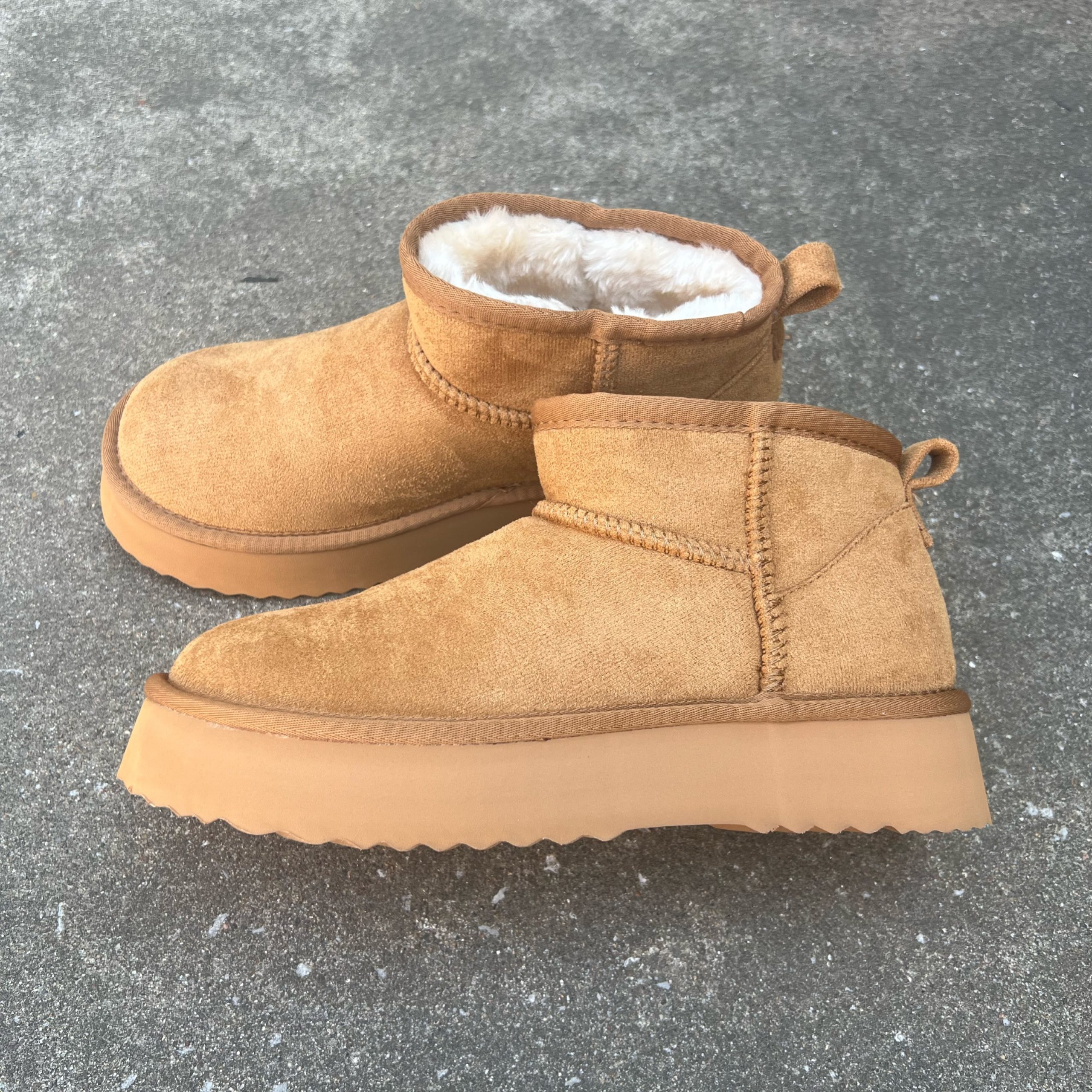Breckenridge Mini Boots - Image 3