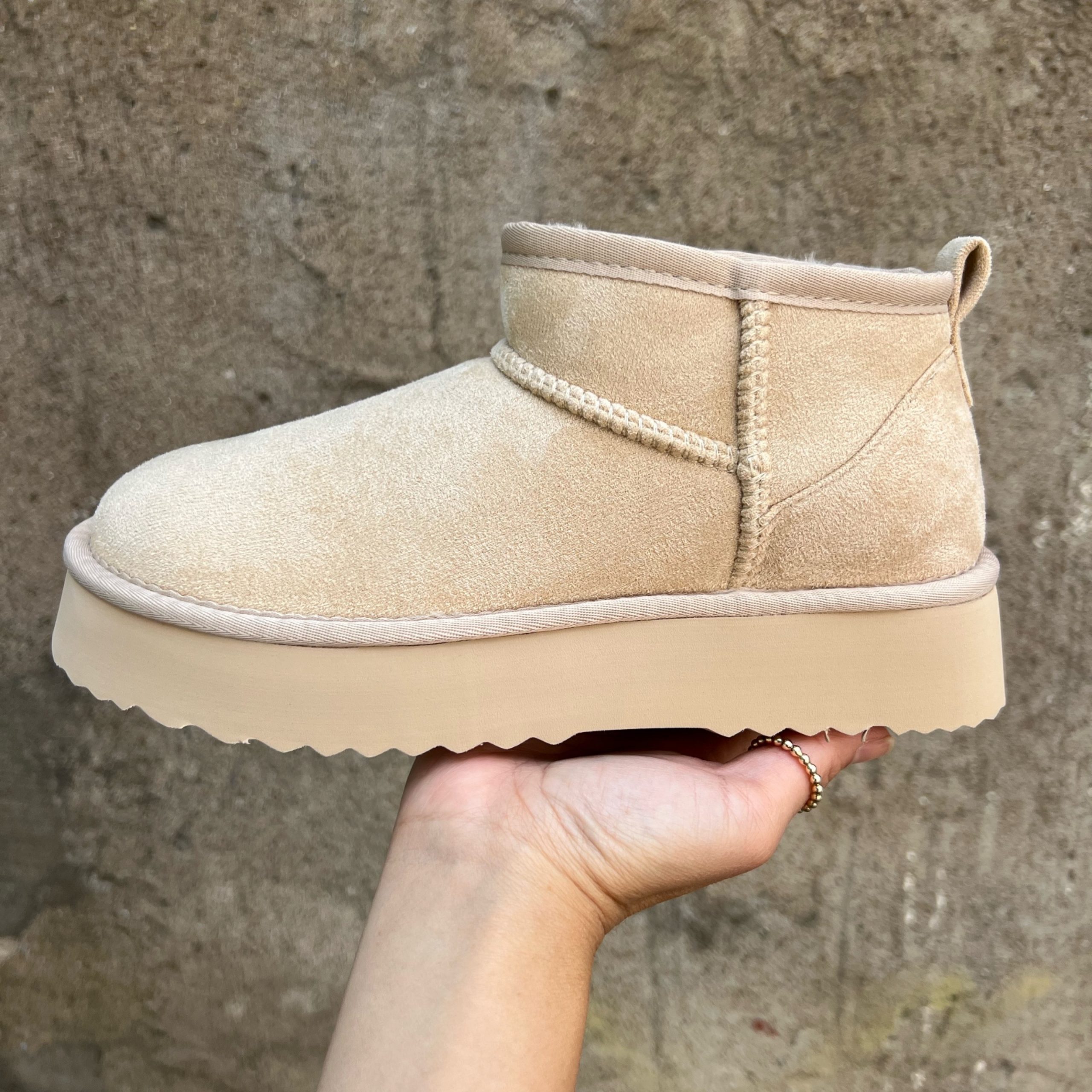 Breckenridge Mini Boots - Natural